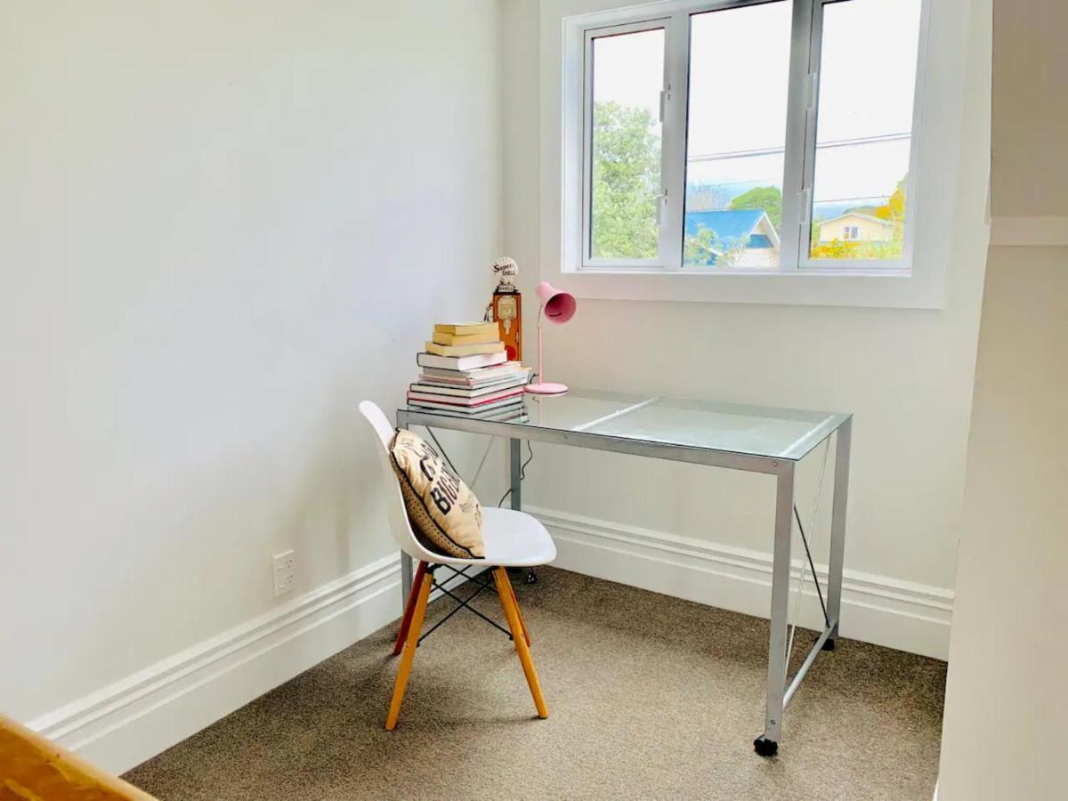 Sunny 4 Bedroom House In The Heart Of Mount Roskill Holiday home Auckland